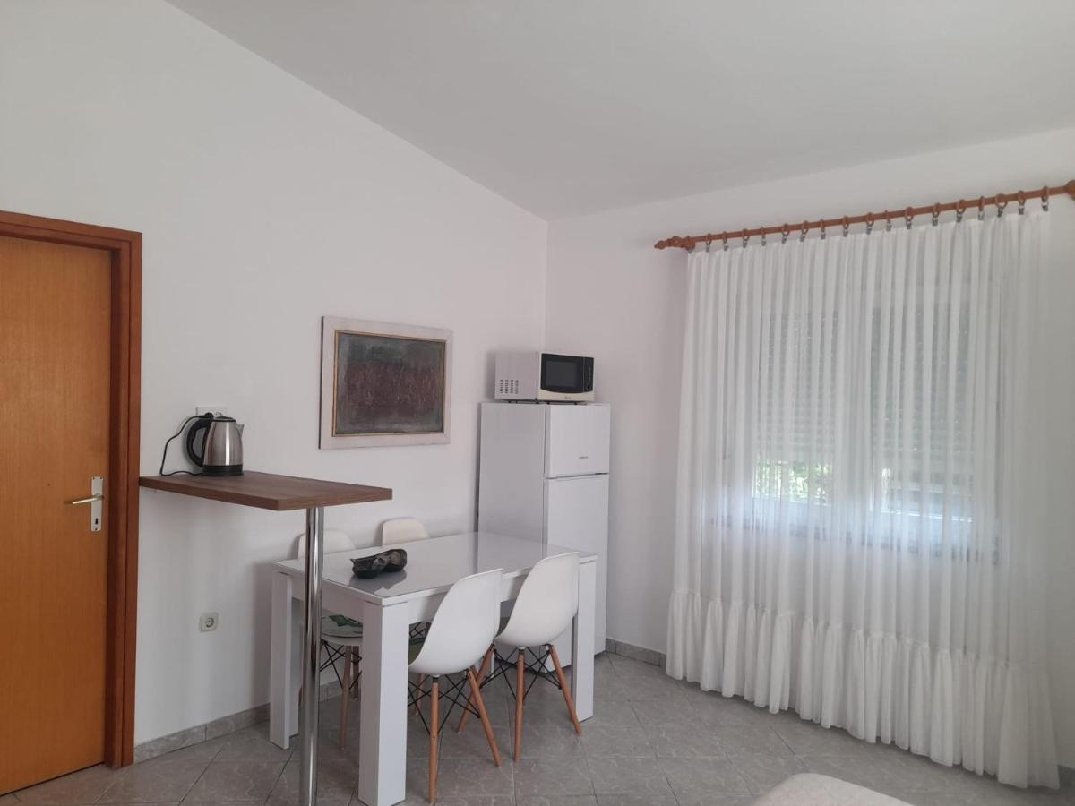 פג Rooms & Apartments Kaurloto מראה חיצוני תמונה