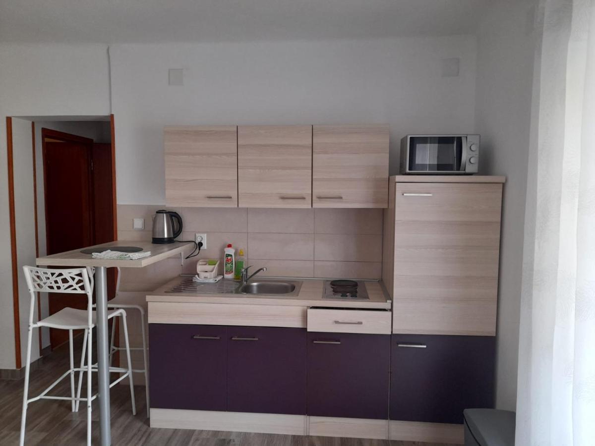 פג Rooms & Apartments Kaurloto מראה חיצוני תמונה