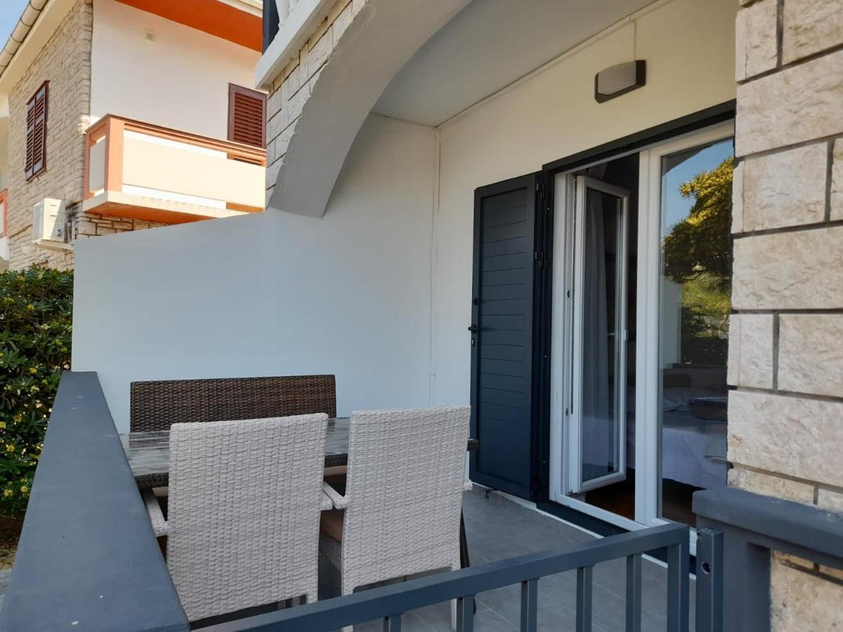 פג Rooms & Apartments Kaurloto מראה חיצוני תמונה