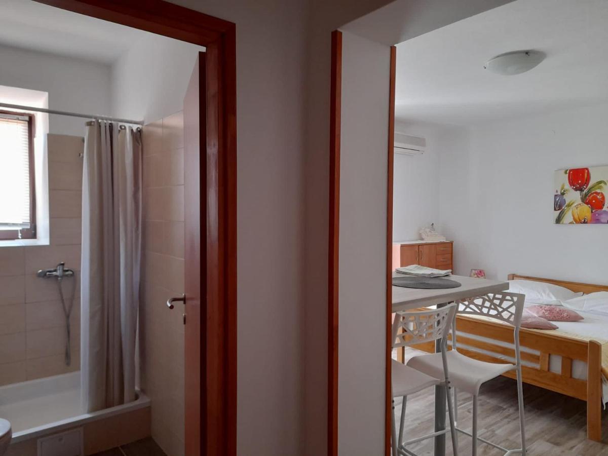 פג Rooms & Apartments Kaurloto מראה חיצוני תמונה