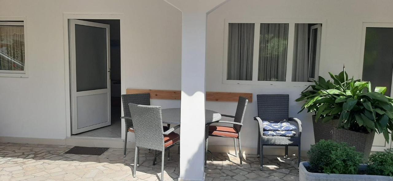 פג Rooms & Apartments Kaurloto מראה חיצוני תמונה