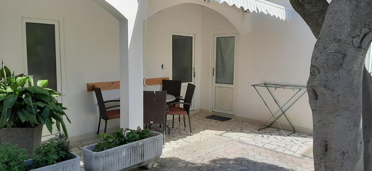 פג Rooms & Apartments Kaurloto מראה חיצוני תמונה