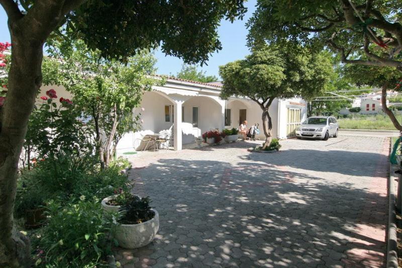 פג Rooms & Apartments Kaurloto מראה חיצוני תמונה